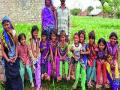 आदिवासी दाम्पत्याचे १७ मुलांनंतर संततिनियमन - Marathi News | Contributions after 17 children of tribal couple | Latest mumbai News at Lokmat.com