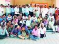 पालिका कर्मचाऱ्यांचे धरणे आंदोलन - Marathi News | Municipal workers' movement | Latest nashik News at Lokmat.com