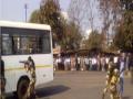 अपहृत बस सुटकेचा नागरिकांनी अनुभवला थरार - Marathi News | Citizens feared the release of the abducted bus-1 | Latest gadchiroli Videos at Lokmat.com