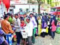 तुमची कामे आम्ही करायची का? - Marathi News | Do you do your work? | Latest nashik News at Lokmat.com