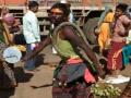 VIDEO : टीचभर पोटासाठी दिव्यांगाचे अंगाला फटके - Marathi News | VIDEO: Divorced lungs for the whole body-1 | Latest nashik Videos at Lokmat.com