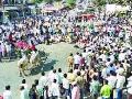 नोटबंदीविरोधात राष्ट्रवादीचा रास्ता रोको - Marathi News | Stop the path of NCP against the note-book | Latest nashik News at Lokmat.com
