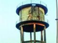 दिघीत ४० वर्षांपूर्वीची पाण्याची टाकी ठरतेय धोकादायक - Marathi News | Dangat 40 years ago water tank was fixed as dangerous | Latest maharashtra News at Lokmat.com