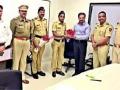 नदीत उडी मारलेल्या महिलेला वाचविले - Marathi News | A woman jumped in the river was saved | Latest nashik News at Lokmat.com