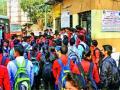 पास असूनही बस नाकारल्याने विद्यार्थ्यांचा संताप - Marathi News | Despite the pass, the students were angry with the students | Latest nashik News at Lokmat.com