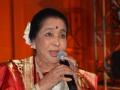 'सैनिकांसाठी सीमेवर गायचंय' - आशा भोसले - Marathi News | 'Guys at the border for soldiers' - Asha Bhosale | Latest maharashtra News at Lokmat.com