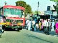बसथांबा हलवूनही प्रवाशांचे हाल - Marathi News | Passengers' departure from bus stop | Latest nashik News at Lokmat.com