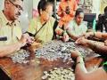 अनामत रक्कम म्हणून भरली चिल्लर - Marathi News | Chillar filled up as a deposit amount | Latest pune News at Lokmat.com