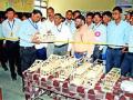 उद्योजक होण्यासाठी विद्यार्थ्यांनी प्रयत्न करण्याची गरज - Marathi News | Students need to try to become entrepreneurs | Latest nashik News at Lokmat.com