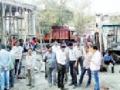 तीन दिवसांचा अवधी दिल्याने न.प.चा गजराज परतला - Marathi News | Gajraj returned to Nagpur after a three-day period | Latest vardha News at Lokmat.com
