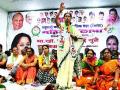 सोमय्यांच्या आरोपानंतर उद्धव ठाकरे नरमले - Marathi News | Thousands of Uddhav Thackeray | Latest nashik News at Lokmat.com