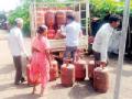 घरगुती गॅसचा व्यावसायिक वापर - Marathi News | Commercial use of domestic gas | Latest gondia News at Lokmat.com