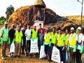 रायगड किल्ला स्वच्छता मोहीम पूर्ण - Marathi News | Complete Raigad Fort Cleanliness Campaign | Latest raigad News at Lokmat.com