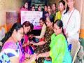मेंदी काढून ३५० महिलांचा सन्मान - Marathi News | 350 women honor for women | Latest pune News at Lokmat.com