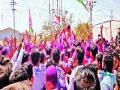 कार्यकर्त्यांचा जल्लोष, गुलालाची उधळण - Marathi News | The funeral of the party workers; | Latest pune News at Lokmat.com