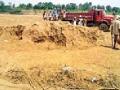 लिलावाकडे पाठ, रेतीचोरी जोरात - Marathi News | Back to the auction, the sarches loud | Latest gondia News at Lokmat.com
