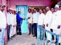 श्रीरामनगर प्राथमिक शाळेला ठोकले कुलूप - Marathi News | Locked to Shriramnagar Primary School | Latest nashik News at Lokmat.com