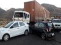 खंबाटकी बोगदा ओलांडल्यावर पाच कारचा विचित्र अपघात - Marathi News | Five car's strange accident after crossing the Khambataki tunnel | Latest maharashtra News at Lokmat.com
