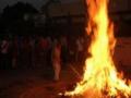 होळकरांनो ! विझेपर्यंत होळीच्या जवळच थांबा ! - Marathi News | Holkar! Stay close to Holi near Bijoy! | Latest maharashtra News at Lokmat.com