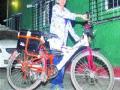 घरातच बनवली बॅटरीवरील सायकल - Marathi News | Battery bicycle made in the house | Latest maharashtra News at Lokmat.com
