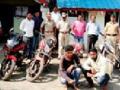 साकोलीत दुचाकी चोरांना अटक - Marathi News | Two robbers arrested in Sakoli | Latest bhandara News at Lokmat.com