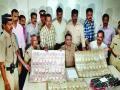 मुंबई, लोणावळ्यात दीड कोटीच्या जुन्या नोटा जप्त - Marathi News | Old, half old notes of 1.5 crore seized in Mumbai, Lonavla | Latest maharashtra News at Lokmat.com