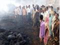 अख्ख्या गावाचा गहू आगीत खाक! - Marathi News | The whole village's wheat blaze fire! | Latest maharashtra News at Lokmat.com