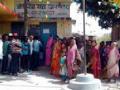 सरपंचच ग्रामपंचायतला कुलूप ठोकतो तेव्हा... - Marathi News | When the Sarpanch blocks the village panchayat ... | Latest bhandara News at Lokmat.com