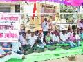 मालेगावी विविध संघटनांचे उपोषण आंदोलन - Marathi News | The hunger strike movement of different organizations of Malegavi | Latest nashik News at Lokmat.com