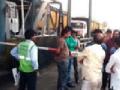 टोल नाक्याच्या केबीनवर ट्रक धडकला - Marathi News | Truck in toll nose cabin | Latest chandrapur News at Lokmat.com
