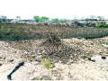 अवैध वाळू उपशाने बंधाऱ्याला गळती ! - Marathi News | Illegal sand subsidence leak to the dam! | Latest satara News at Lokmat.com