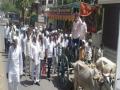 अमळनेर येथे कजर्माफीसाठी शेतकरी धडकले प्रांत कार्यालयावर - Marathi News | Farmers for Dharmale's office in Amalner | Latest jalgaon News at Lokmat.com