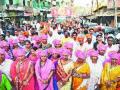 महात्मा फुले जयंती मिरवणूक जल्लोषात - Marathi News | Celebrating Mahatma Phule Jayanti | Latest nashik News at Lokmat.com