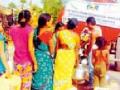 जीएमआर कंपनी परिसरातील गावांत टँकरद्वारे पाणीपुरवठा - Marathi News | Water supply through tankers in the villages of GMR Company | Latest chandrapur News at Lokmat.com