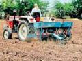 शेतीत आधुनिक यंत्रांचा वाढतोय वापर - Marathi News | Increasing use of modern machines in farming | Latest yavatmal News at Lokmat.com