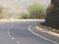 औरंगाबाद ते अजिंठा हा रस्ता द्विपदरीच! - Marathi News | Aurangabad to Ajantha road crossing the double! | Latest maharashtra News at Lokmat.com