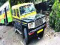 भंगार गाड्यांमुळे काळ्या-पिवळ्या जीपचा धोका - Marathi News | Dangers of black-yellow jeep due to scrap carts | Latest thane News at Lokmat.com