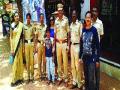 माथेरान पोलिसांनी हरवलेल्या मुलाचा एक तासात घेतला शोध - Marathi News | Matheran police took the boy in a hour's search | Latest maharashtra News at Lokmat.com