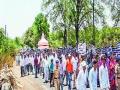 विमानतळाविरोधात गावकऱ्यांचा मोर्चा - Marathi News | The villagers' front against the airport | Latest pune News at Lokmat.com