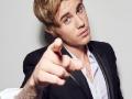 जस्टीन बीबरकडे असं काय आहे, जे आजच्या अनेक पुरुषांकडे नाही? - Marathi News | What is it with Justin Bieber, which many men do not have today? | Latest filmy News at Lokmat.com
