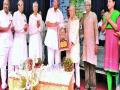 सावरकरांच्या शास्त्रशुद्ध भूमिकेला सत्ताधाऱ्यांचा विरोध - Marathi News | Opposition of the rulers to the scientific role of Savarkar | Latest maharashtra News at Lokmat.com