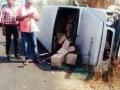 दारू तस्करीच्या वाहनाचा अपघात - Marathi News | Alcohol trafficking accident | Latest chandrapur News at Lokmat.com