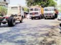 वाहतुकीच्या कोंडीने नागरिक त्रस्त - Marathi News | Citizen stricken by traffic jams | Latest vardha News at Lokmat.com