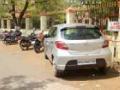 जिल्हाधिकारी कार्यालयात वाहनांची बेशिस्त पार्किंग - Marathi News | Unconditional parking of vehicles in the Collector's office | Latest amravati News at Lokmat.com