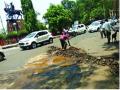 इचलकरंजीत नवीन रस्ते खुदाई सुरूच - Marathi News | Excavation of new roads in Ichalkaranji | Latest kolhapur News at Lokmat.com