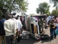 जीप-मालवाहूच्या धडकेत दोन ठार, १२ जखमी - Marathi News | Two killed, 12 injured in Jeep-cargo crash | Latest buldhana News at Lokmat.com
