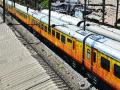 ताशी २०० किमी धावणार ‘तेजस’ - Marathi News | 'Tejas' will run 200 km | Latest maharashtra News at Lokmat.com