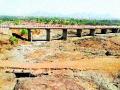 इगतपुरीत टॅँकरचे प्रस्ताव धूळ खात पडून - Marathi News | The proposal of the Igatpuri tank was filled with dust | Latest nashik News at Lokmat.com