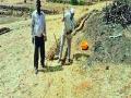 दीड महिना एकटाच लढतोय गाव पाणीदार करण्यासाठी! - Marathi News | A month and a half to fight the village! | Latest pune News at Lokmat.com