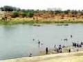 धरणाच्या पाण्याने नदीपात्रात पाणी... - Marathi News | Water in river banks with dam water ... | Latest vardha News at Lokmat.com